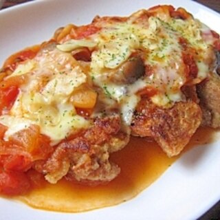 鶏もも肉のチーズトマトがけ